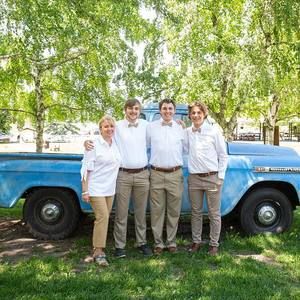 Meet your Posher, Cassandra